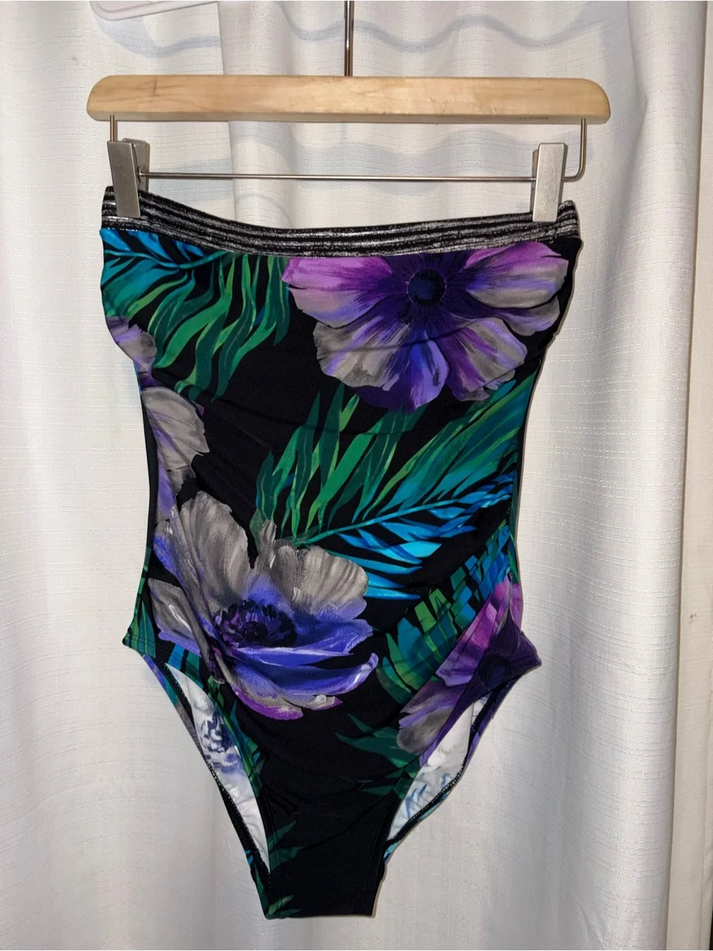 MIRACLESUIT AVANTI ONE-PIECE size 8 nwt